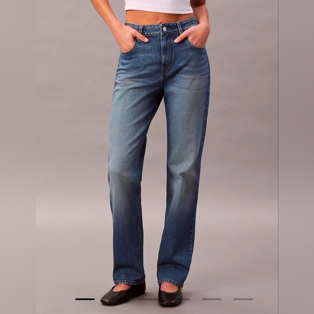 NWT CALVIN KLEIN High Rise Straight Jeans, Aqua Navy, Size 30